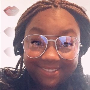 Meet your Posher, Vanecia